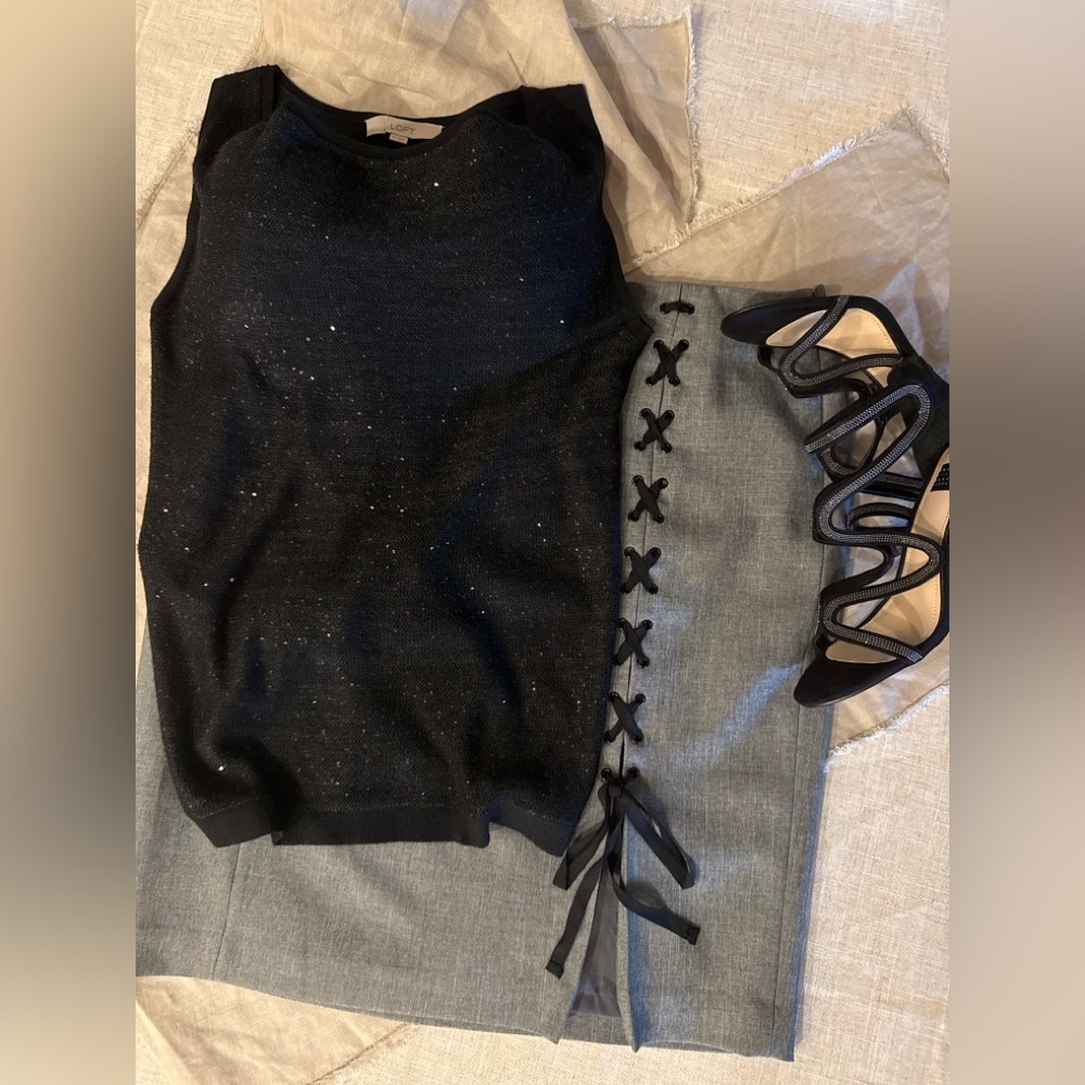 Ann Taylor LOFT Black Sequin Knit Tank Top Size M Sleeveless Shimmer Evening